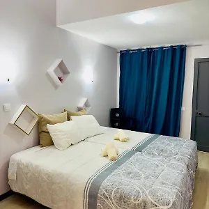- Apartahotel
